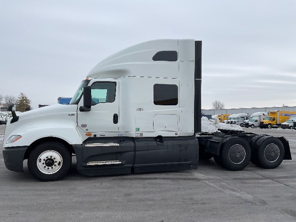 Sleeper Tractor-Heavy Duty Tractors-International-2024-LT625-Moberly-MO-516,667\n\t\tmiles-$ 65,500 - Image 4