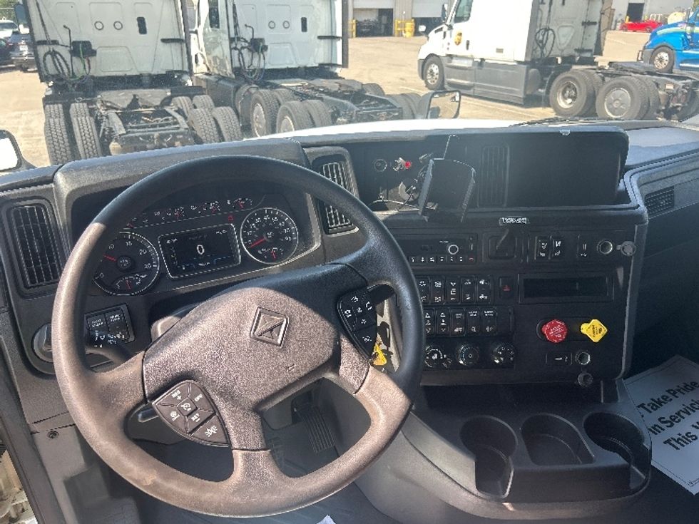 Sleeper Tractor-Heavy Duty Tractors-International-2024-LT625-Nashville (Mount Juliet)-TN-782,216\n\t\tmiles-$ 50,500 - Image 11