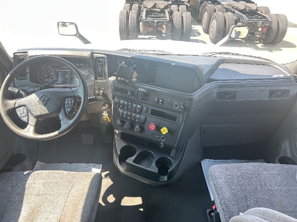 Sleeper Tractor-Heavy Duty Tractors-International-2024-LT625-Nashville (Mount Juliet)-TN-782,216\n\t\tmiles-$ 50,500 - Image 12