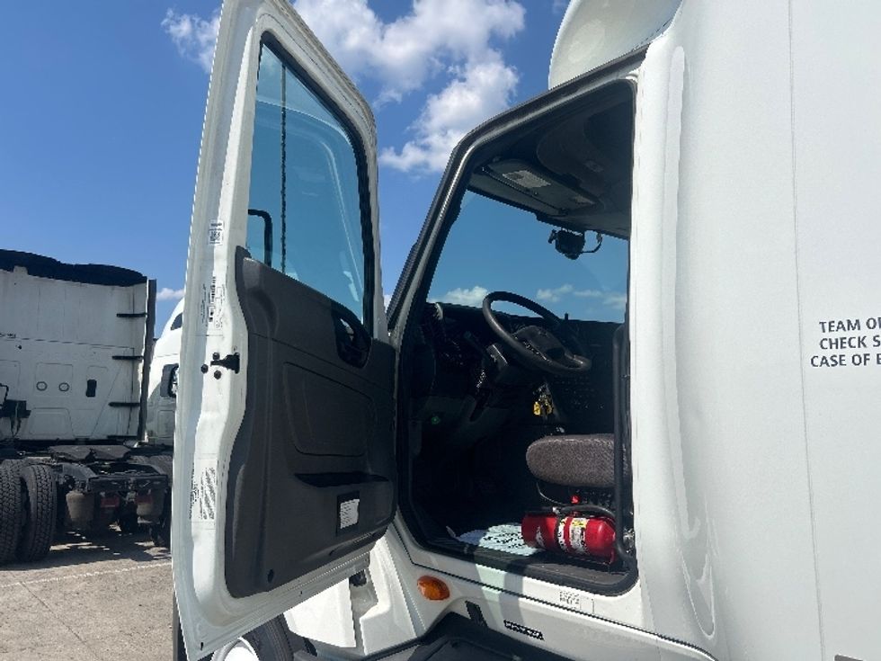 Sleeper Tractor-Heavy Duty Tractors-International-2024-LT625-Nashville (Mount Juliet)-TN-782,216\n\t\tmiles-$ 50,500 - Image 9