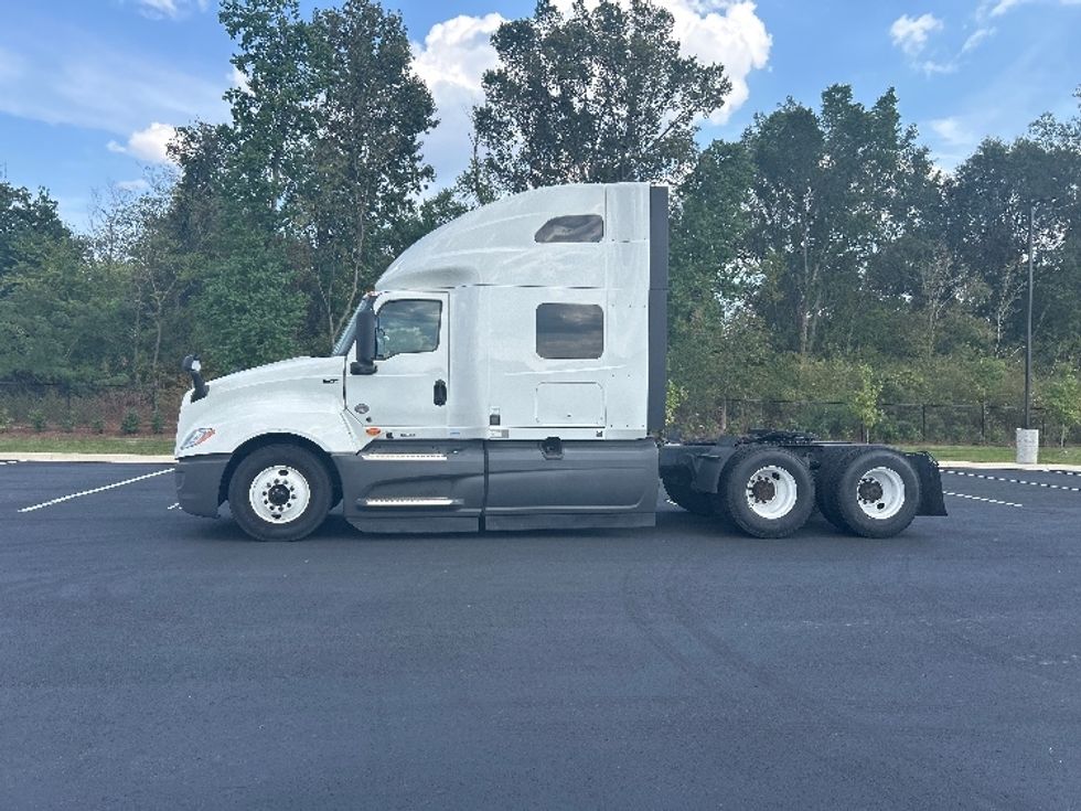 Sleeper Tractor-Heavy Duty Tractors-International-2024-LT625-Phoenix-AZ-579,645\n\t\tmiles-$ 72,500 - Image 4