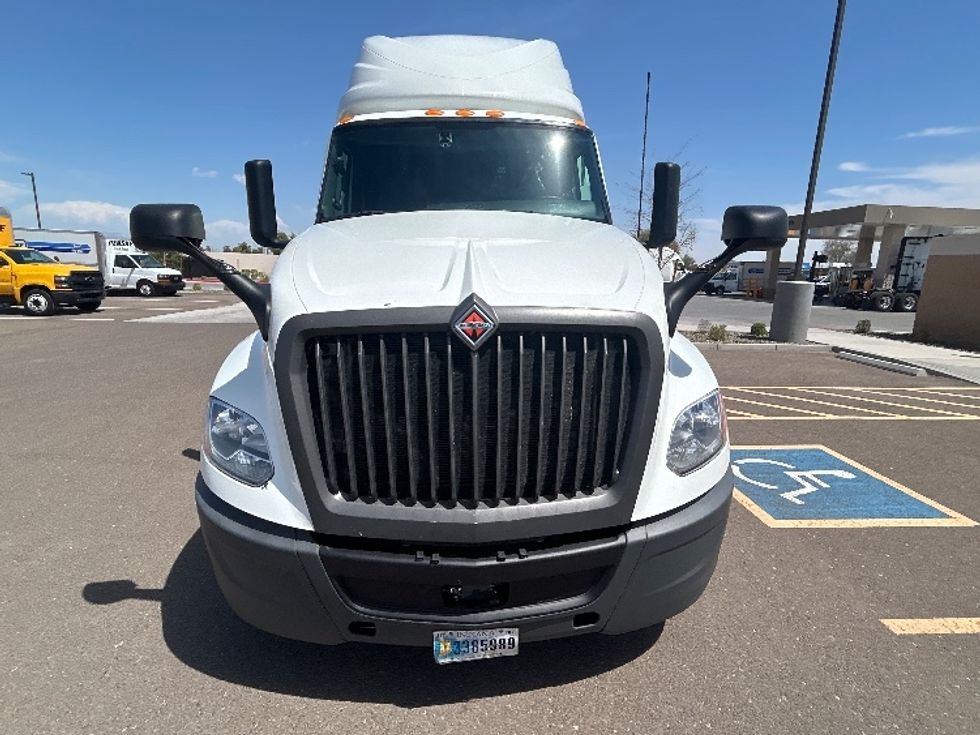 Sleeper Tractor-Heavy Duty Tractors-International-2024-LT625-Phoenix-AZ-755,231\n\t\tmiles-$ 50,250 - Image 2