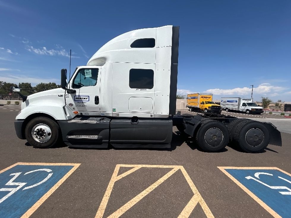 Sleeper Tractor-Heavy Duty Tractors-International-2024-LT625-Phoenix-AZ-755,231\n\t\tmiles-$ 50,250 - Image 4