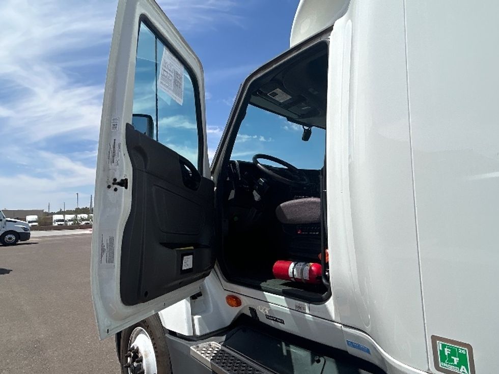 Sleeper Tractor-Heavy Duty Tractors-International-2024-LT625-Phoenix-AZ-755,231\n\t\tmiles-$ 50,250 - Image 9
