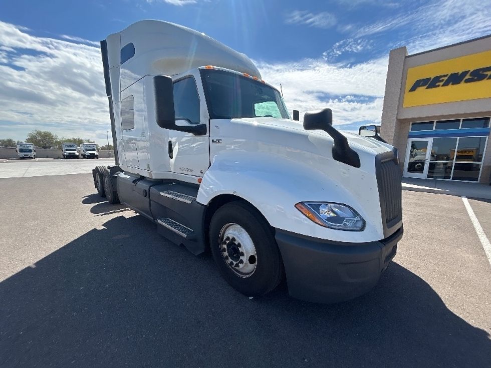 Sleeper Tractor-Heavy Duty Tractors-International-2024-LT625-Phoenix-AZ-797,409\n\t\tmiles-$ 48,750 - Image 1