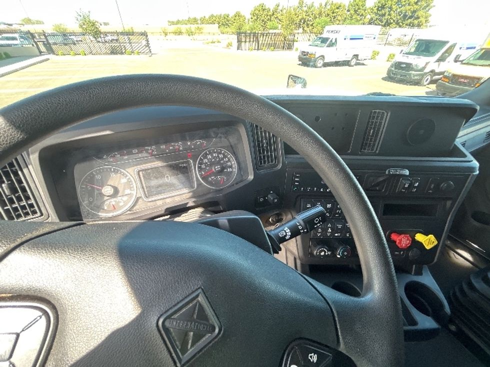 Sleeper Tractor-Heavy Duty Tractors-International-2024-LT625-Phoenix-AZ-797,409\n\t\tmiles-$ 48,750 - Image 11