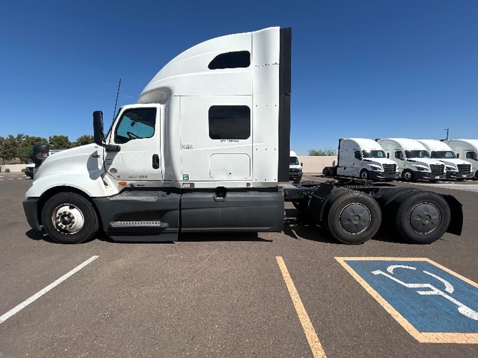Sleeper Tractor-Heavy Duty Tractors-International-2024-LT625-Phoenix-AZ-797,409\n\t\tmiles-$ 48,750 - Image 4