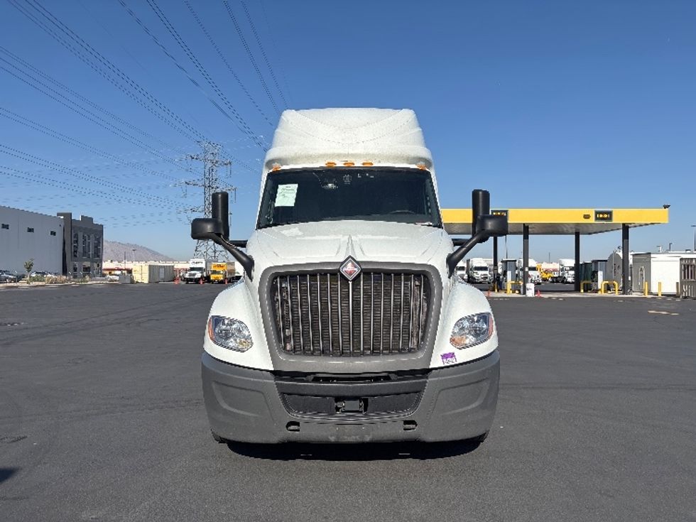 Sleeper Tractor-Heavy Duty Tractors-International-2024-LT625-Salt Lake City-UT-637,915\n\t\tmiles-$ 63,000 - Image 2