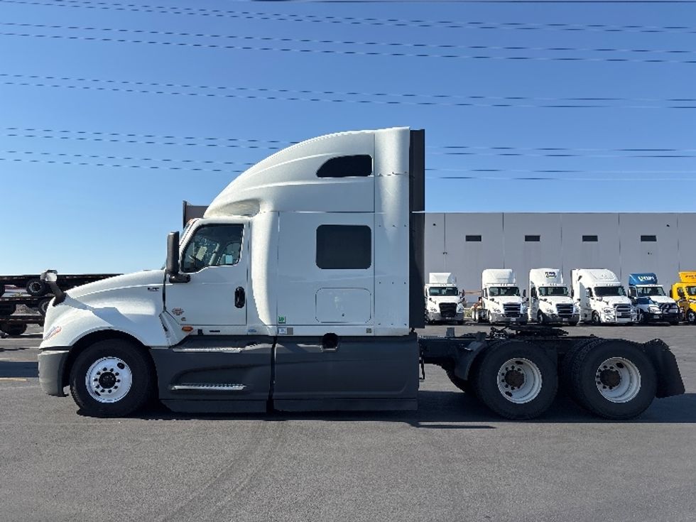 Sleeper Tractor-Heavy Duty Tractors-International-2024-LT625-Salt Lake City-UT-637,915\n\t\tmiles-$ 63,000 - Image 4