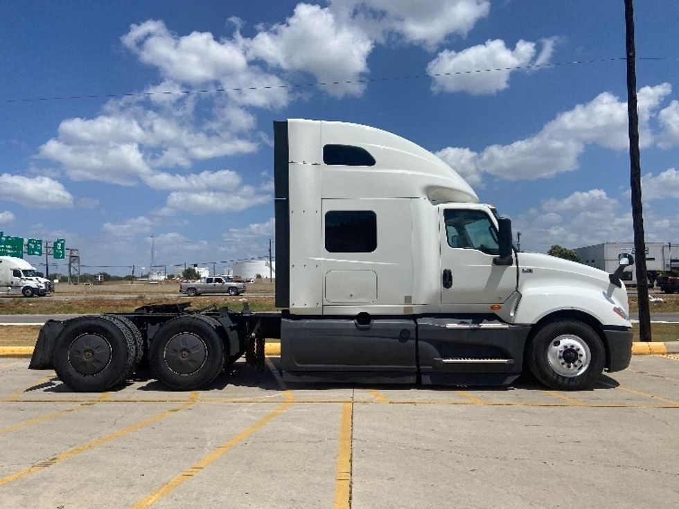 Sleeper Tractor-Heavy Duty Tractors-International-2024-LT625-San Antonio-TX-678,701\n\t\tmiles-$ 58,500 - Image 8