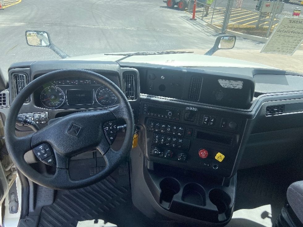 Sleeper Tractor-Heavy Duty Tractors-International-2024-LT625-San Antonio-TX-728,244\n\t\tmiles-$ 53,000 - Image 11