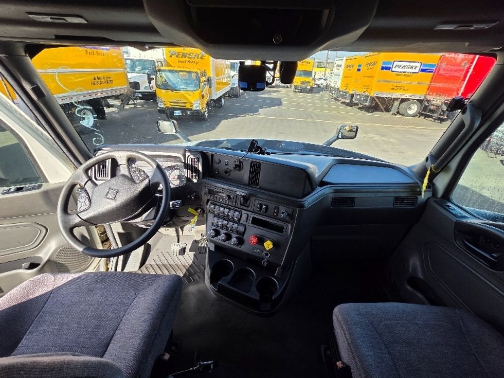 Sleeper Tractor-Heavy Duty Tractors-International-2024-LT625-Spokane Valley-WA-612,772\n\t\tmiles-$ 17,000 - Image 12