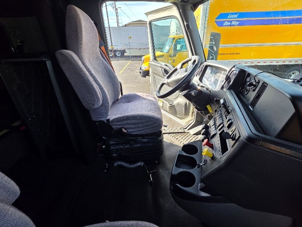 Sleeper Tractor-Heavy Duty Tractors-International-2024-LT625-Spokane Valley-WA-612,772\n\t\tmiles-$ 17,000 - Image 15