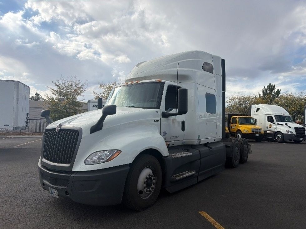 Sleeper Tractor-Heavy Duty Tractors-International-2024-LT625-West Sacramento-CA-609,636\n\t\tmiles-$ 69,250 - Image 3