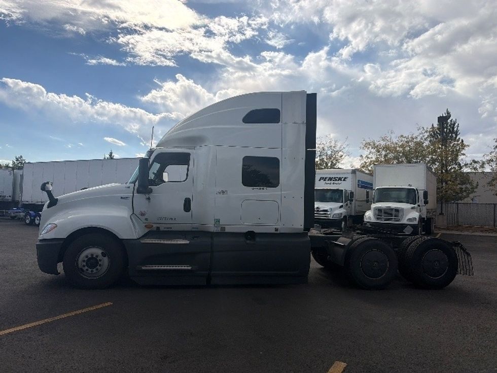 Sleeper Tractor-Heavy Duty Tractors-International-2024-LT625-West Sacramento-CA-609,636\n\t\tmiles-$ 69,250 - Image 4