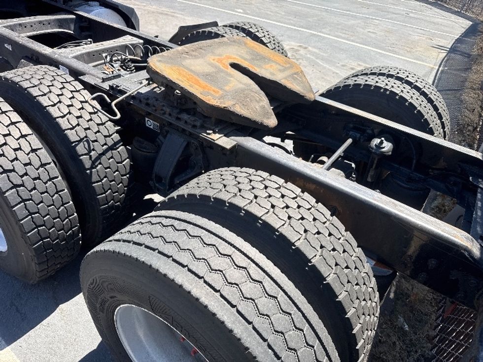 Sleeper Tractor-Heavy Duty Tractors-Kenworth-2017-T680-North Bergen-NJ-668,971\n\t\tmiles-$ 21,000 - Image 6