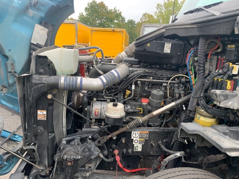 Sleeper Tractor-Heavy Duty Tractors-Kenworth-2019-T680-Akron-OH-437,239\n\t\tmiles-$ 51,500 - Image 21