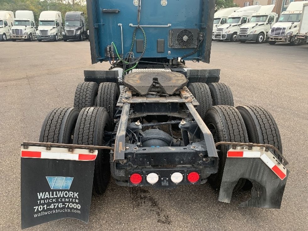 Sleeper Tractor-Heavy Duty Tractors-Kenworth-2019-T680-Akron-OH-437,239\n\t\tmiles-$ 51,500 - Image 6