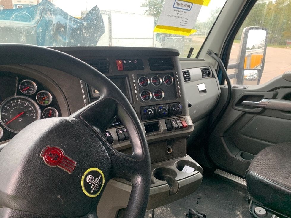 Sleeper Tractor-Heavy Duty Tractors-Kenworth-2019-T680-Akron-OH-453,228\n\t\tmiles-$ 47,500 - Image 10