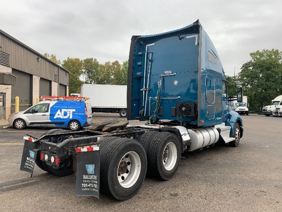 Sleeper Tractor-Heavy Duty Tractors-Kenworth-2019-T680-Akron-OH-453,228\n\t\tmiles-$ 47,500 - Image 7