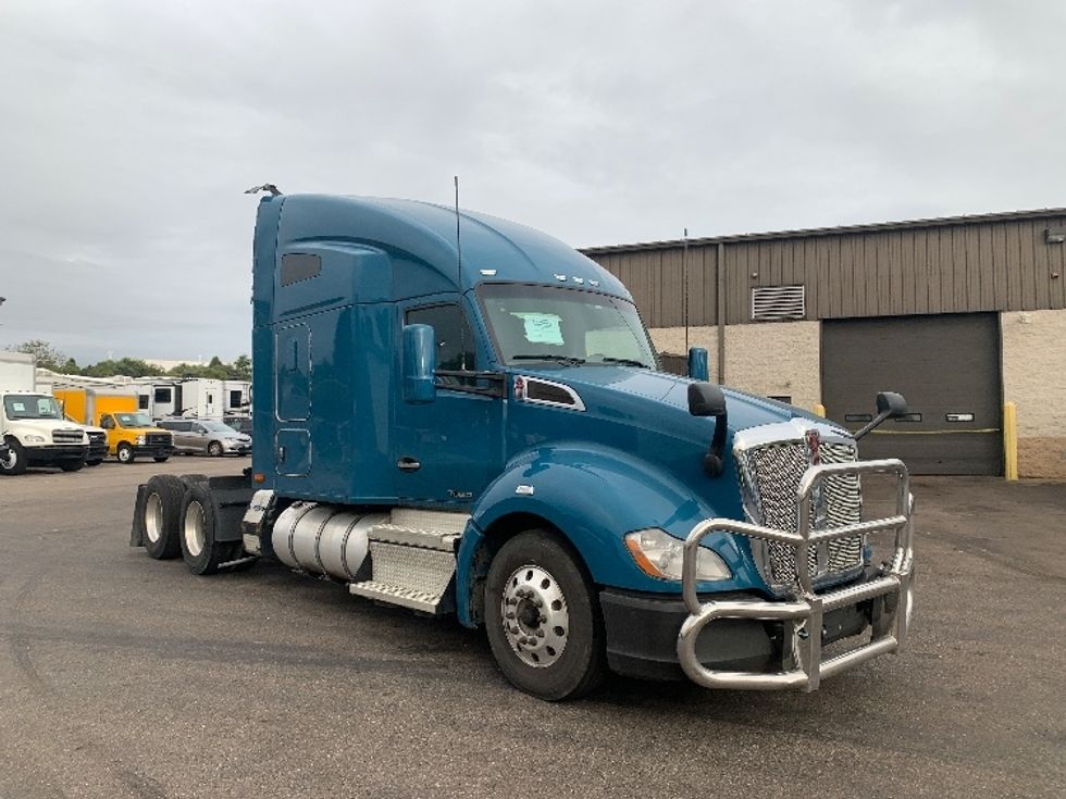 Sleeper Tractor-Heavy Duty Tractors-Kenworth-2019-T680-Akron-OH-461,582\n\t\tmiles-$ 45,500 - Image 1