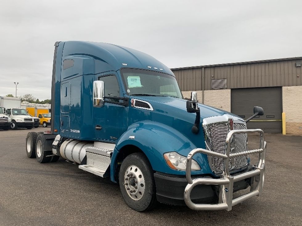 Sleeper Tractor-Heavy Duty Tractors-Kenworth-2019-T680-Akron-OH-473,783\n\t\tmiles-$ 45,500 - Image 1