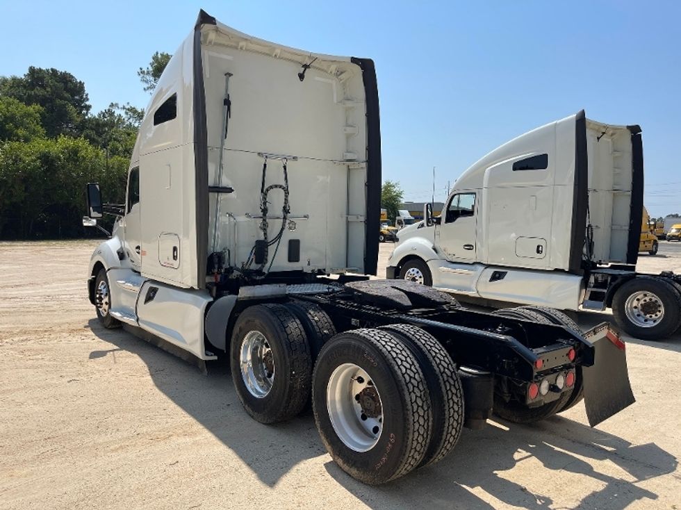2019 Kenworth T680 Sleeper Tractor