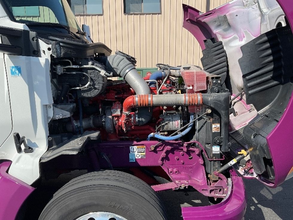 Sleeper Tractor-Heavy Duty Tractors-Kenworth-2020-T680-Torrance-CA-196,269\n\t\tmiles-$ 83,500 - Image 20