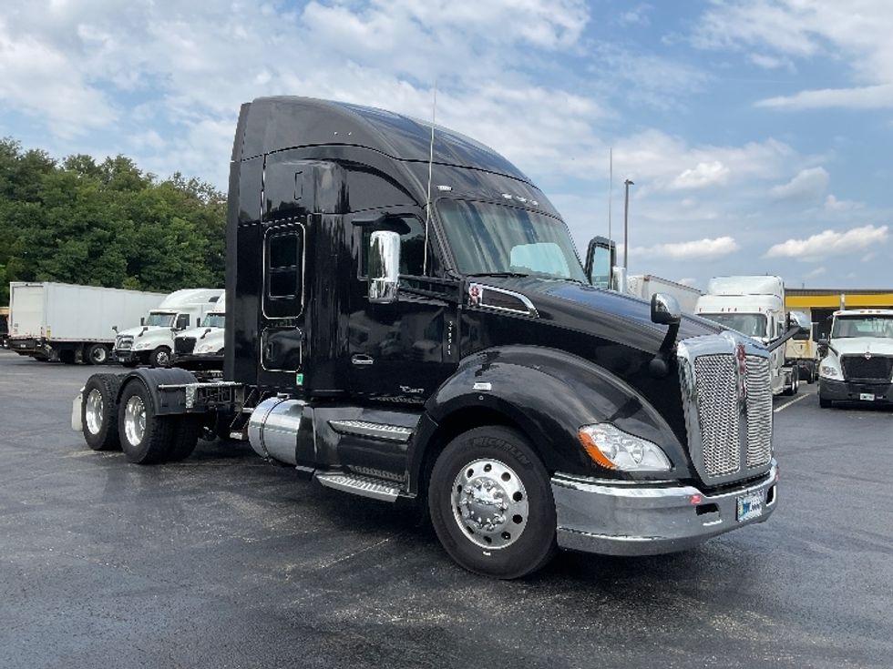 Sleeper Tractor-Heavy Duty Tractors-Kenworth-2021-T680-Akron-OH-265,256\n\t\tmiles-$ 89,750 - Image 1