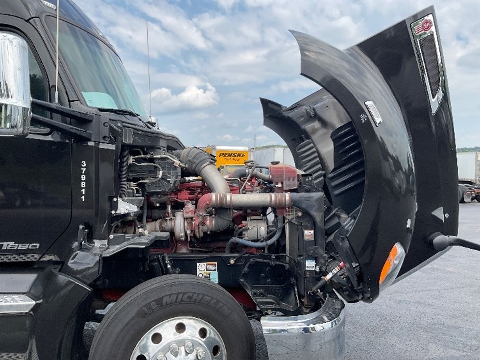 Sleeper Tractor-Heavy Duty Tractors-Kenworth-2021-T680-Akron-OH-265,256\n\t\tmiles-$ 89,750 - Image 20