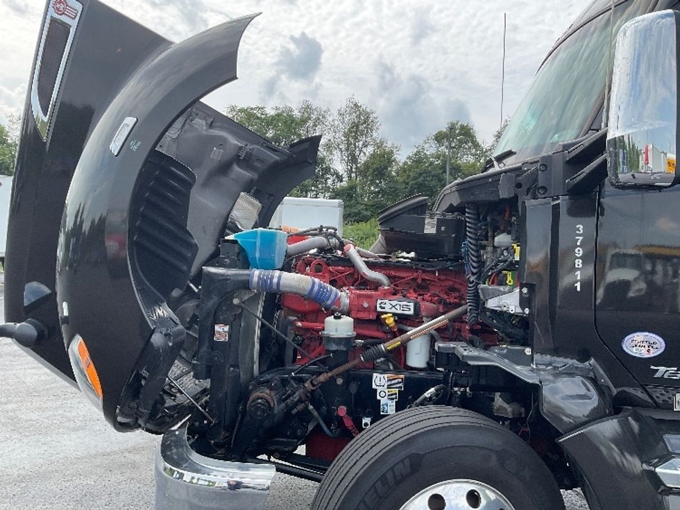 Sleeper Tractor-Heavy Duty Tractors-Kenworth-2021-T680-Akron-OH-265,256\n\t\tmiles-$ 89,750 - Image 21