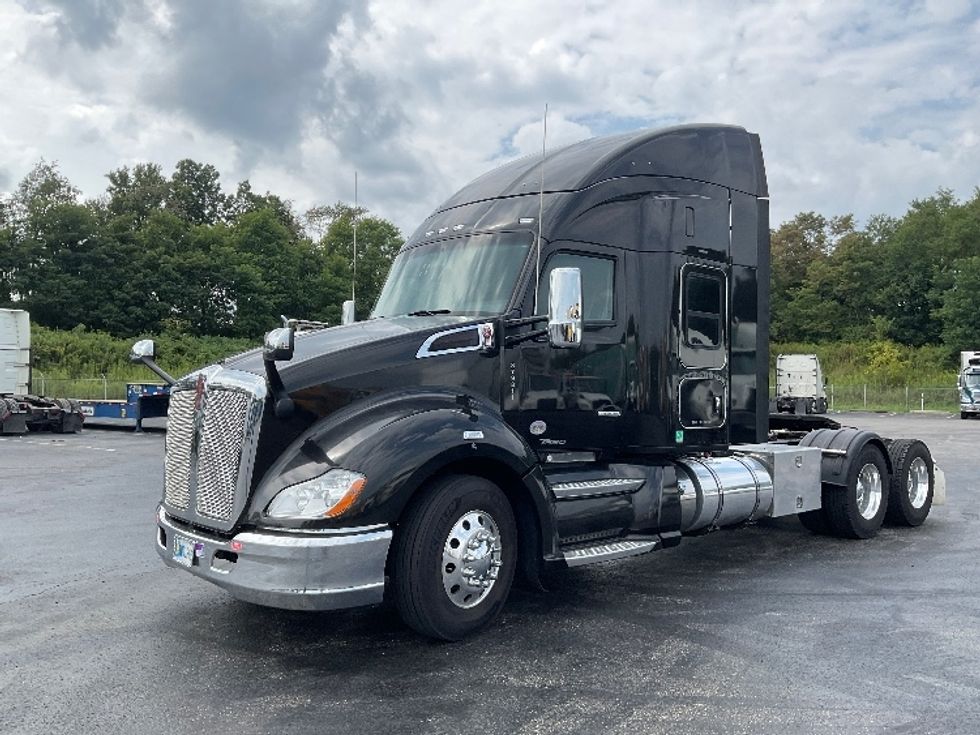 Sleeper Tractor-Heavy Duty Tractors-Kenworth-2021-T680-Akron-OH-265,256\n\t\tmiles-$ 89,750 - Image 3