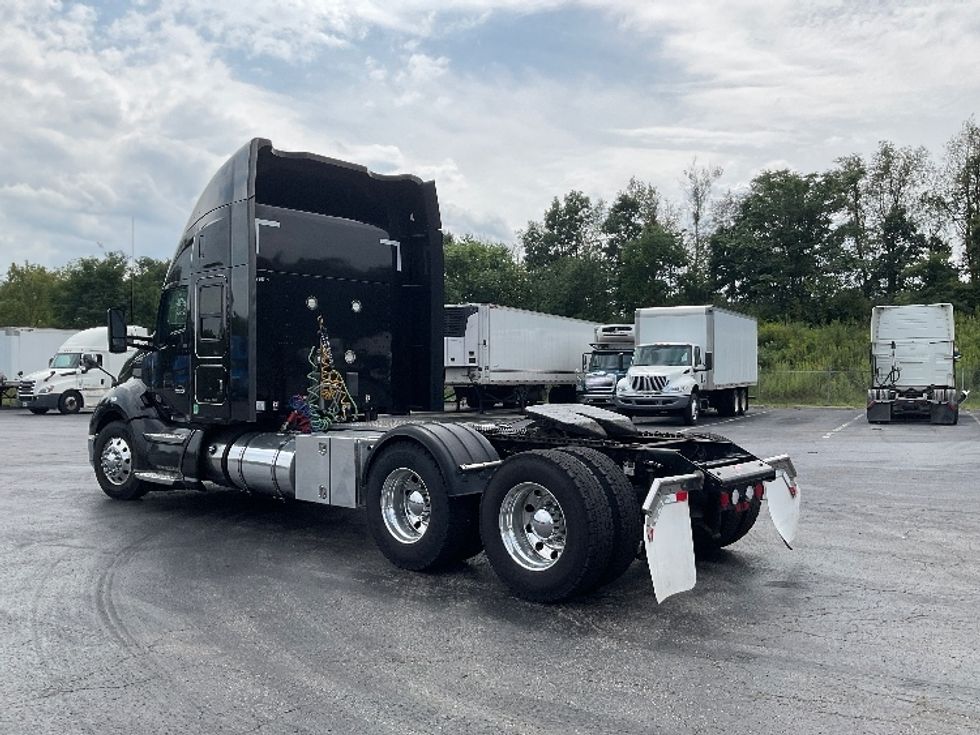 Sleeper Tractor-Heavy Duty Tractors-Kenworth-2021-T680-Akron-OH-265,256\n\t\tmiles-$ 89,750 - Image 5