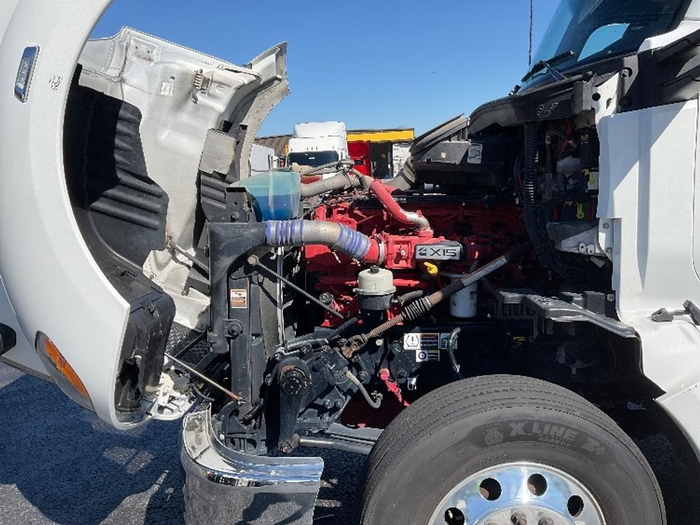 Sleeper Tractor-Heavy Duty Tractors-Kenworth-2021-T680-Mount Pleasant-PA-203,151\n\t\tmiles-$ 90,250 - Image 21