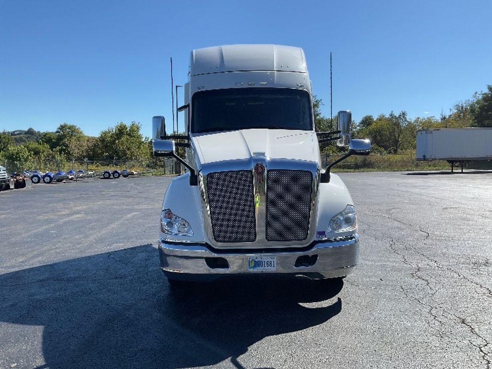 Sleeper Tractor-Heavy Duty Tractors-Kenworth-2021-T680-Mount Pleasant-PA-287,155\n\t\tmiles-$ 85,000 - Image 2