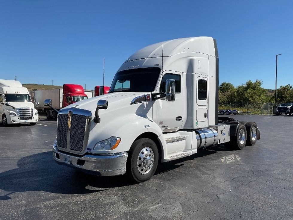 Sleeper Tractor-Heavy Duty Tractors-Kenworth-2021-T680-Mount Pleasant-PA-287,155\n\t\tmiles-$ 85,000 - Image 3