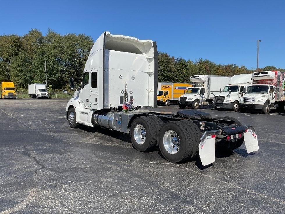 Sleeper Tractor-Heavy Duty Tractors-Kenworth-2021-T680-Mount Pleasant-PA-287,155\n\t\tmiles-$ 85,000 - Image 5