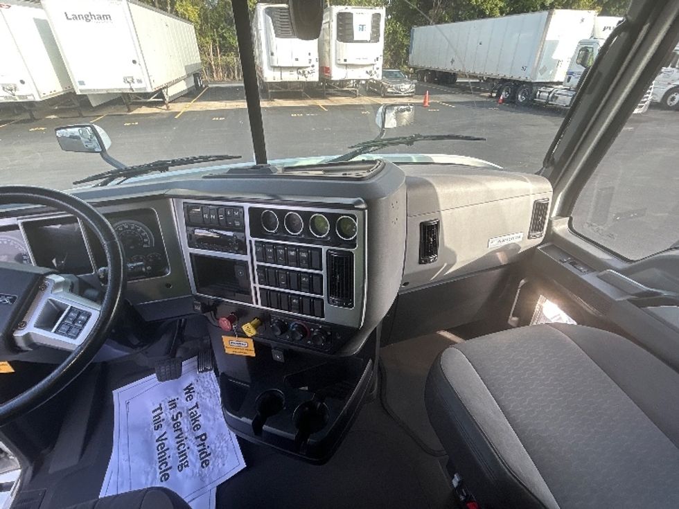 Sleeper Tractor-Heavy Duty Tractors-Mack-2022-ANTHEM-Indianapolis-IN-412,691\n\t\tmiles-$ 75,250 - Image 12