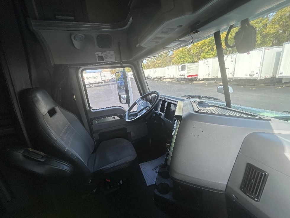 Sleeper Tractor-Heavy Duty Tractors-Mack-2022-ANTHEM-Indianapolis-IN-412,691\n\t\tmiles-$ 75,250 - Image 15