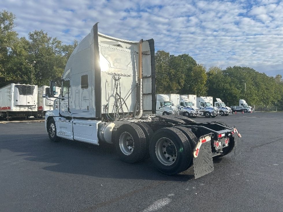 Sleeper Tractor-Heavy Duty Tractors-Mack-2022-ANTHEM-Indianapolis-IN-412,691\n\t\tmiles-$ 75,250 - Image 5