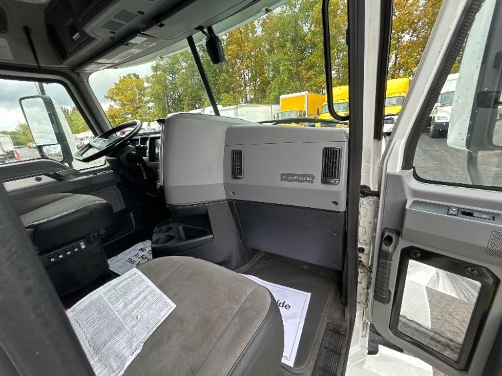 Sleeper Tractor-Heavy Duty Tractors-Mack-2022-ANTHEM-Liverpool-NY-391,553\n\t\tmiles-$ 78,250 - Image 14