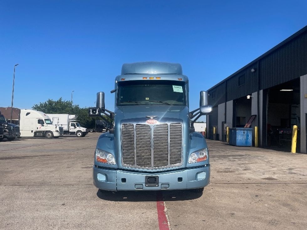 Sleeper Tractor-Heavy Duty Tractors-Peterbilt-2016-579-Dallas-TX-613,447\n\t\tmiles-$ 44,250 - Image 2