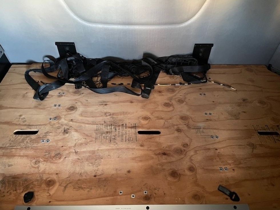 Sleeper Tractor-Heavy Duty Tractors-Peterbilt-2016-579-Dallas-TX-679,340\n\t\tmiles-$ 35,250 - Image 17