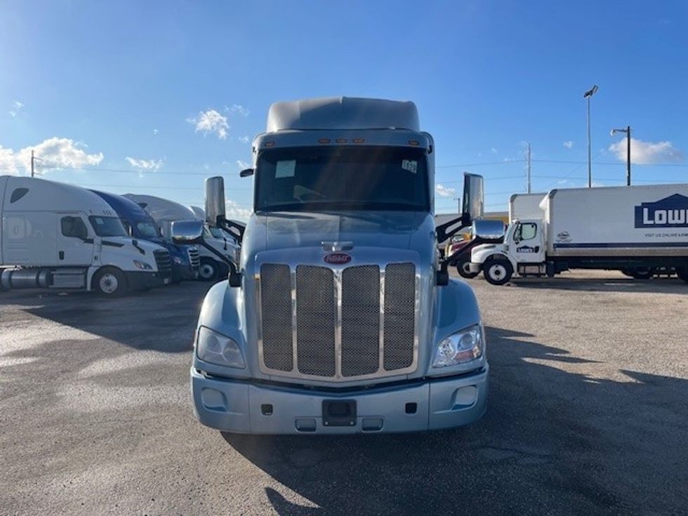 Sleeper Tractor-Heavy Duty Tractors-Peterbilt-2016-579-Dallas-TX-679,340\n\t\tmiles-$ 35,250 - Image 2
