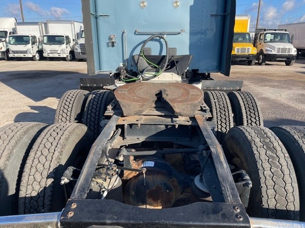 Sleeper Tractor-Heavy Duty Tractors-Peterbilt-2016-579-Dallas-TX-679,340\n\t\tmiles-$ 35,250 - Image 6