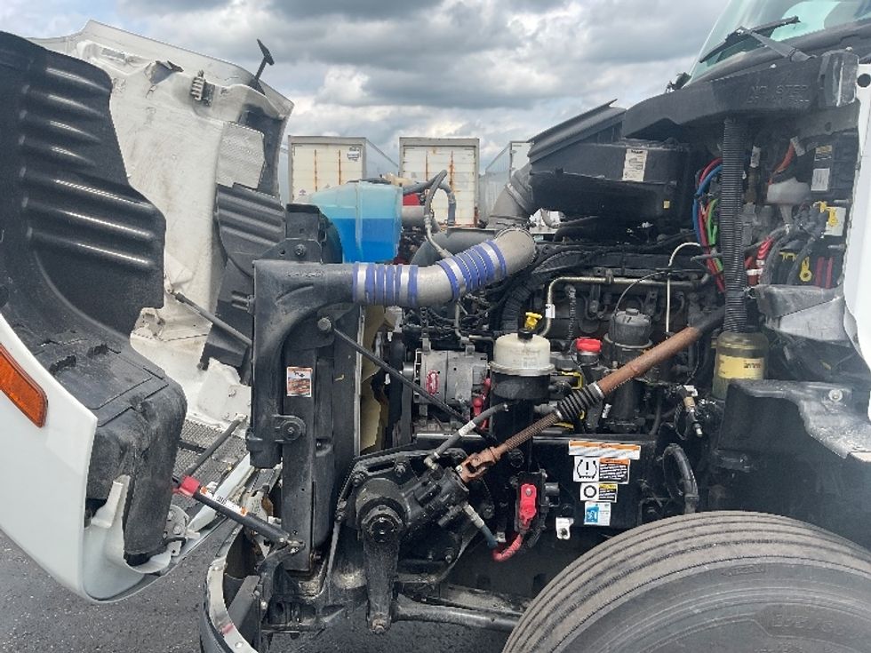 Sleeper Tractor-Heavy Duty Tractors-Peterbilt-2019-579-Akron-OH-160,000\n\t\tmiles-$ 69,750 - Image 21