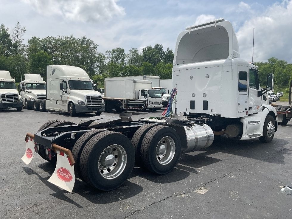 Sleeper Tractor-Heavy Duty Tractors-Peterbilt-2019-579-Akron-OH-160,000\n\t\tmiles-$ 69,750 - Image 7
