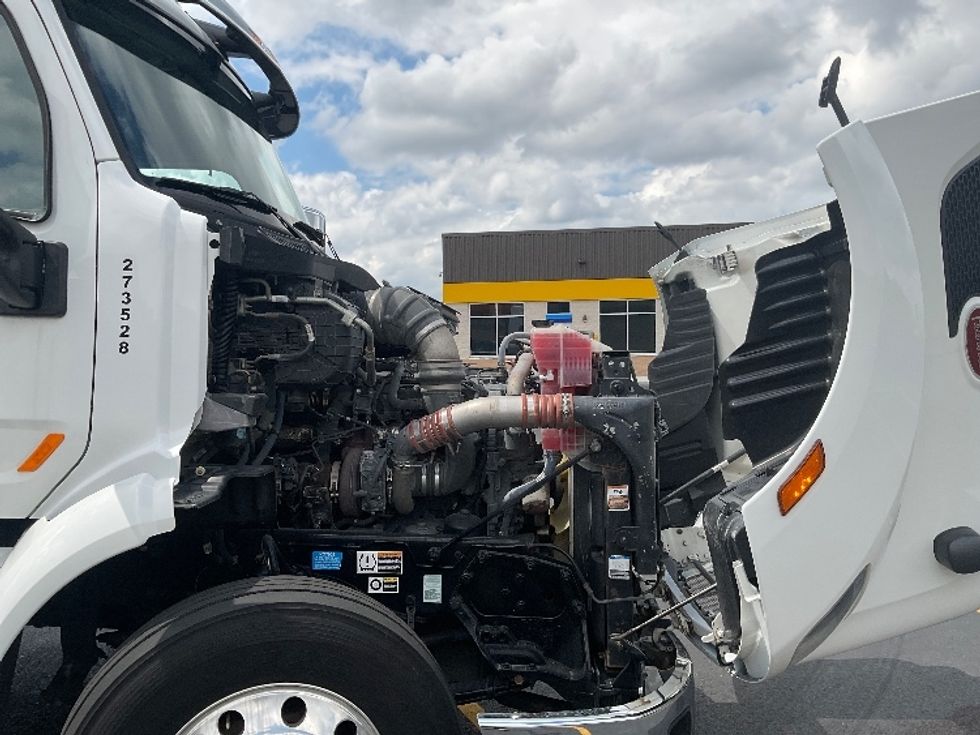 Sleeper Tractor-Heavy Duty Tractors-Peterbilt-2019-579-Akron-OH-232,300\n\t\tmiles-$ 65,750 - Image 20