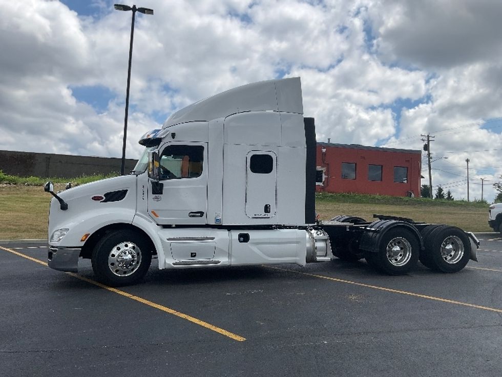 Sleeper Tractor-Heavy Duty Tractors-Peterbilt-2019-579-Akron-OH-232,300\n\t\tmiles-$ 65,750 - Image 4