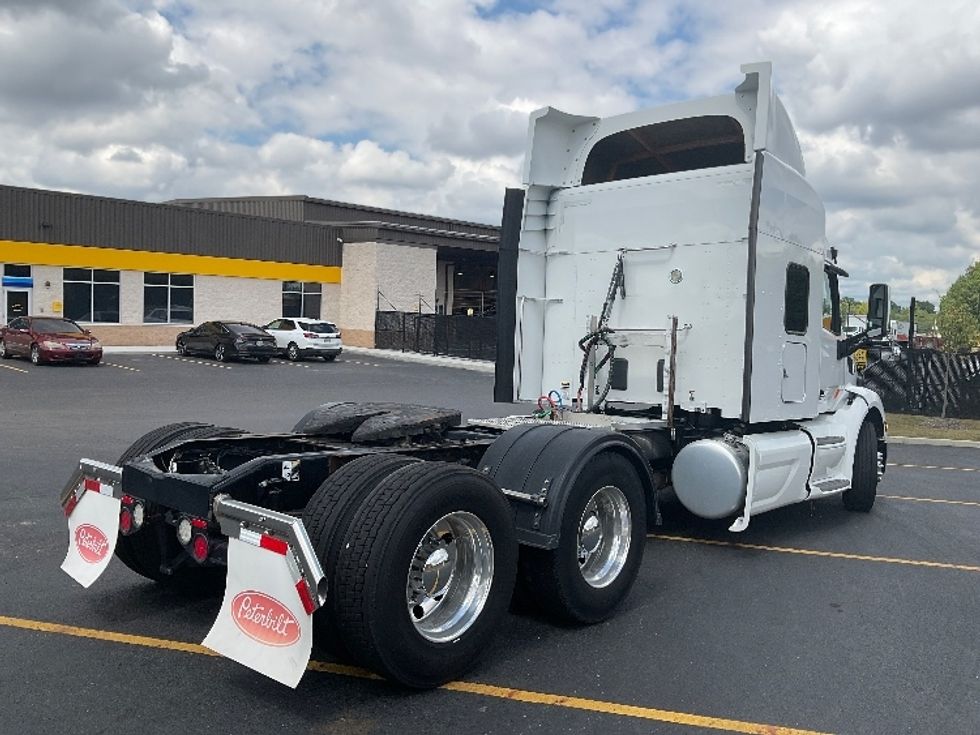 Sleeper Tractor-Heavy Duty Tractors-Peterbilt-2019-579-Akron-OH-232,300\n\t\tmiles-$ 65,750 - Image 7